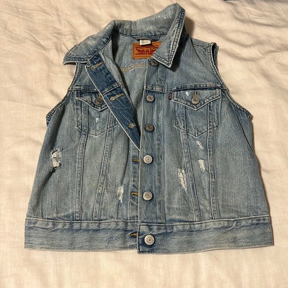 Levi’s light denim vest